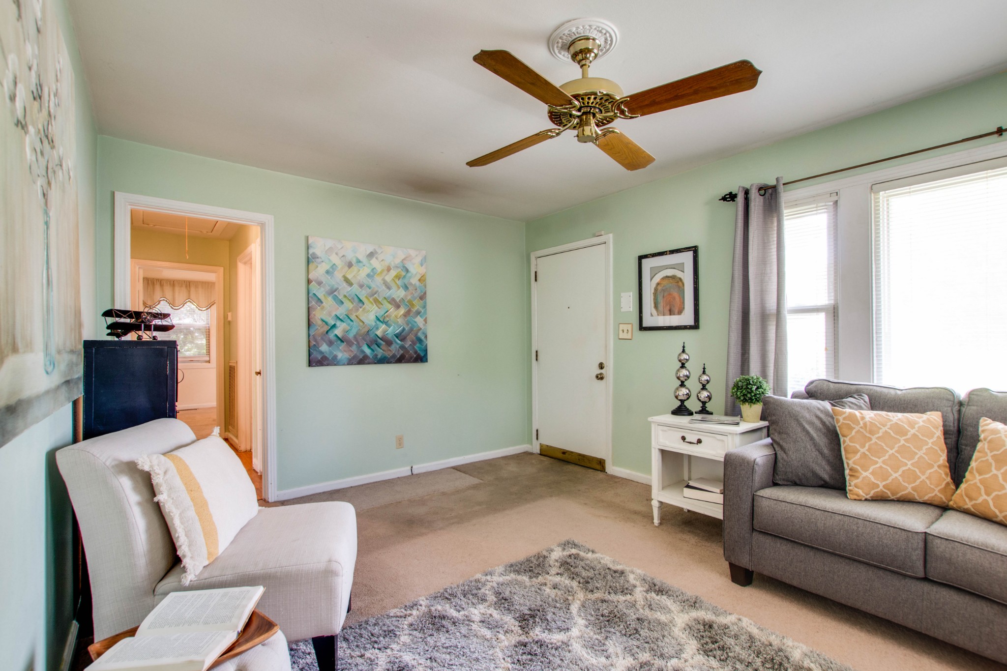 5002 Yorktown Road Nashville, TN 37211 - Photo 6 of 24 a living room with furniture and a large window