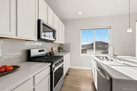 $679,500 | 7363 South Scottsburg Way, Aurora, CO 80016