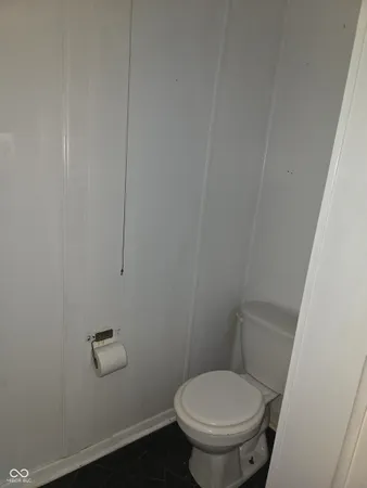 $750 | 712 Ranike Drive, Anderson, IN 46012