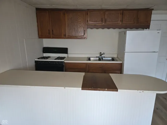 $750 | 712 Ranike Drive, Anderson, IN 46012