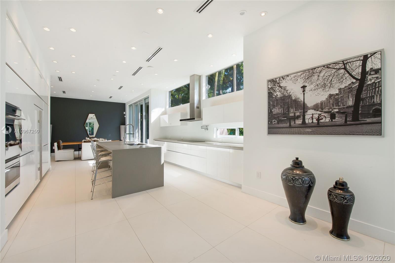 4080 Ensenada Avenue Miami, FL 33133 - Photo 5 of 16 a living room with furniture