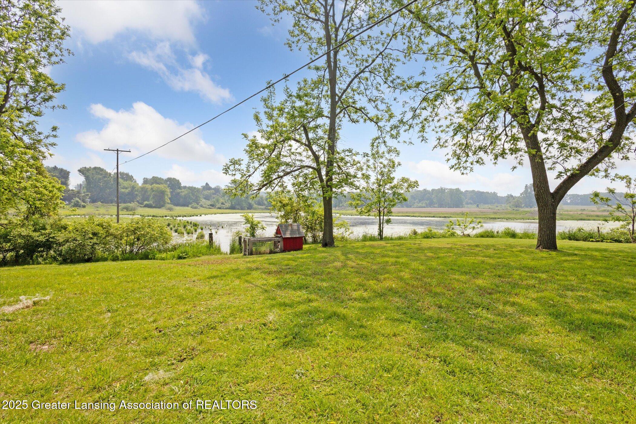 820 Barry Road Haslett, MI 48840 - Photo 34 of 52 37-820-Barry-Rd-Haslett-MI-48840-WindowS