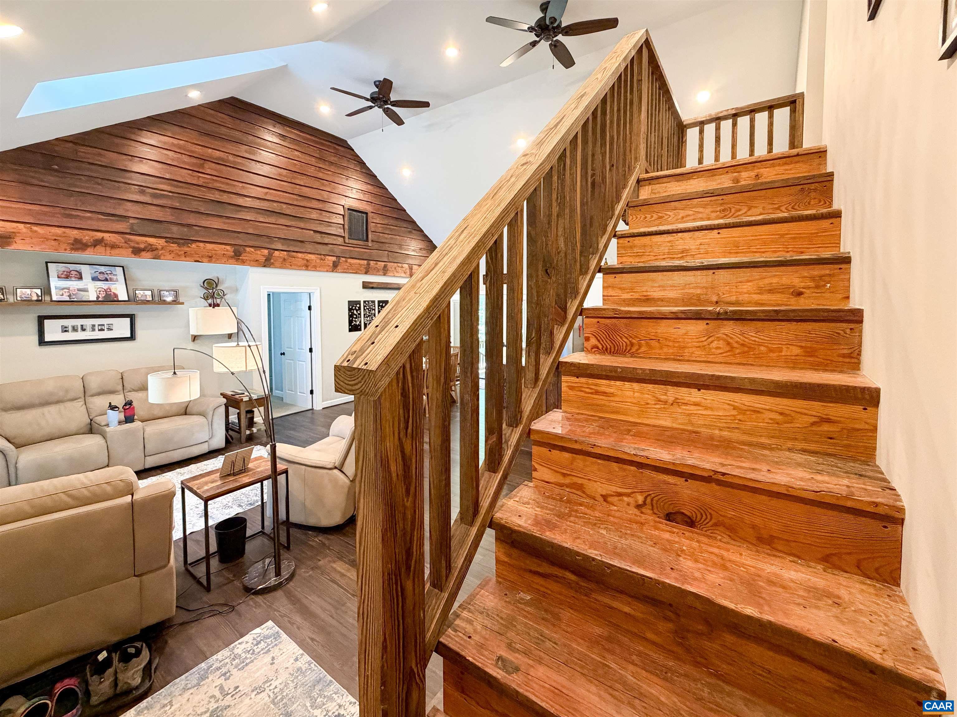 1387 Spreading Oak Road Arvonia, VA 23004 - Photo 17 of 43