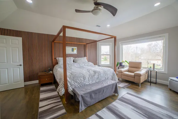 $899,000 | 2177 Ledgewood Court, Newburgh, IN 47630