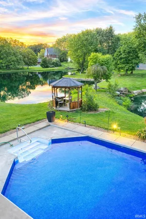 $899,000 | 2177 Ledgewood Court, Newburgh, IN 47630