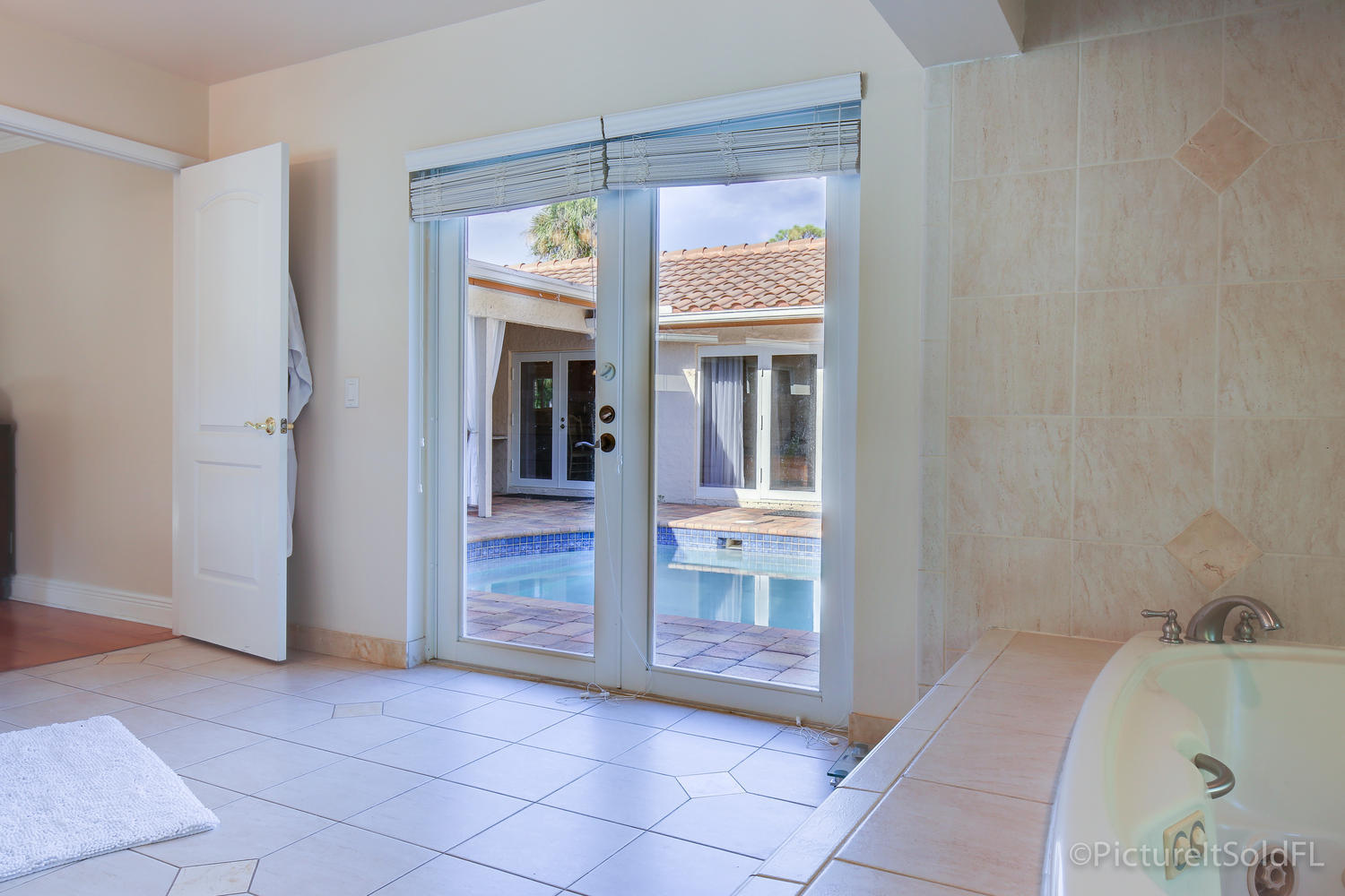6533 Timber Lane Boca Raton, FL 33433 - Photo 18 of 32 6533 Timber Ln Boca Raton FL-large-019-M