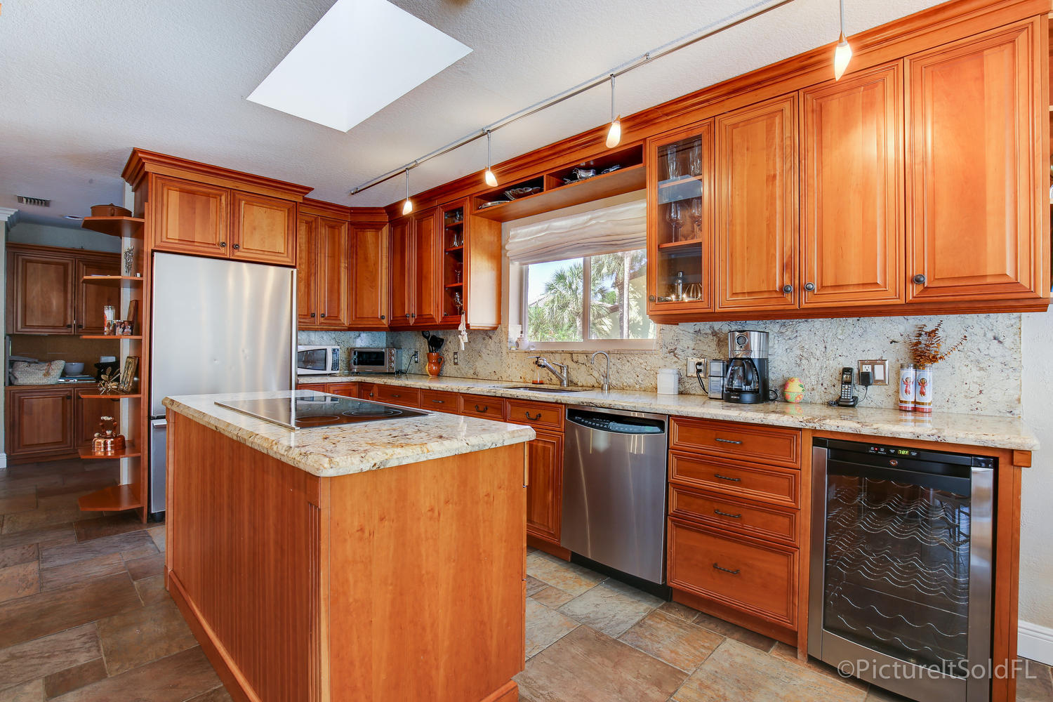 6533 Timber Lane Boca Raton, FL 33433 - Photo 10 of 32 6533 Timber Ln Boca Raton FL-large-010-K