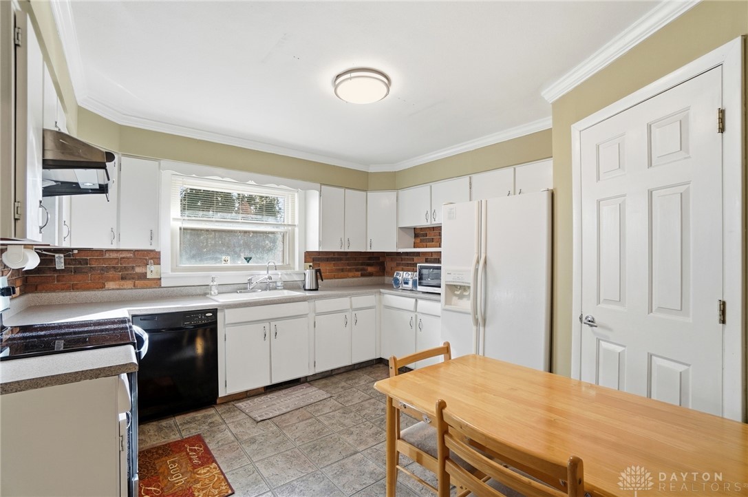 200 Cardigan Road Dayton, OH 45459 - Photo 9 of 37 Gallery Image 9