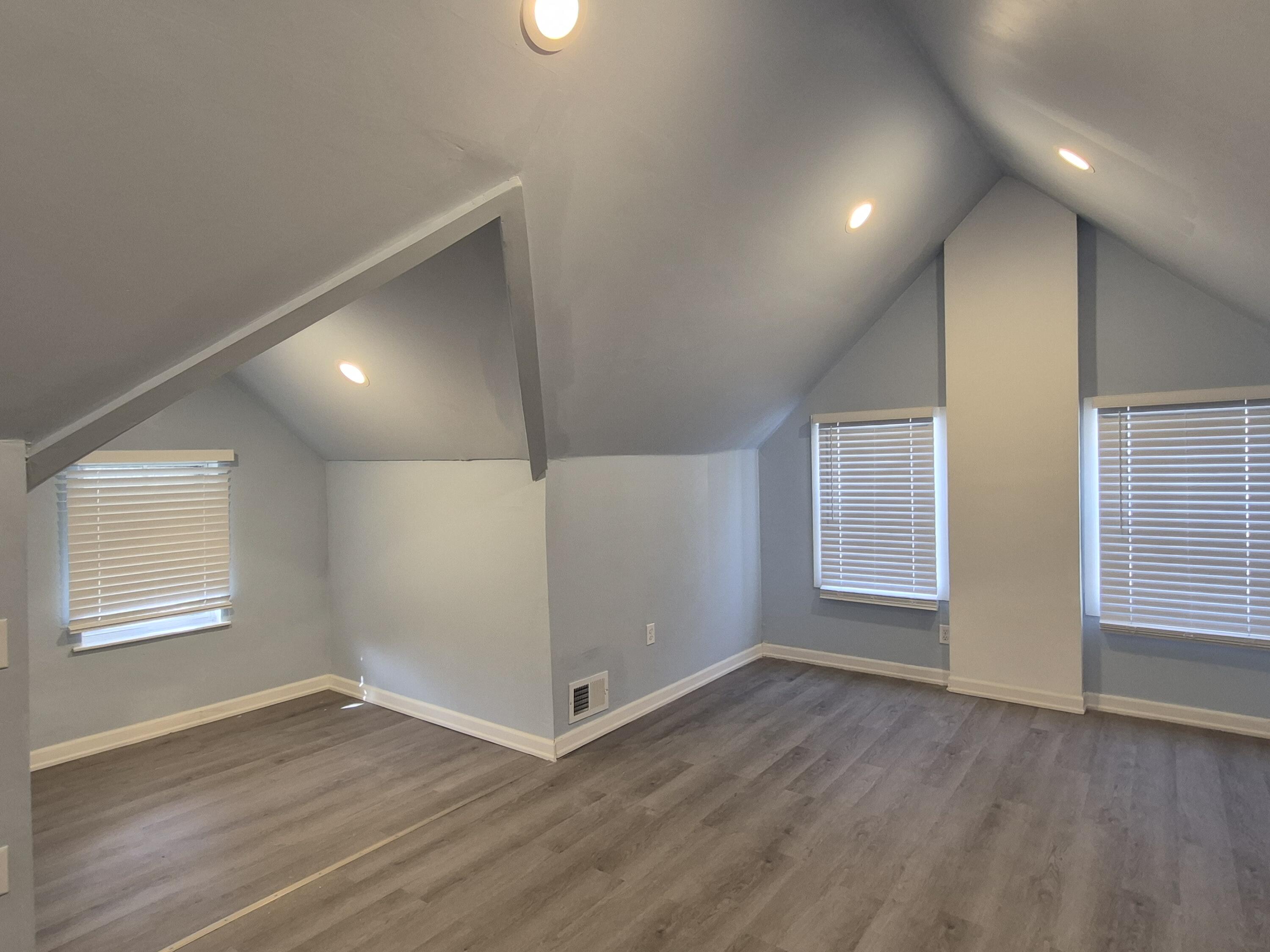 908 East 45th Avenue Gary, IN 46409 - Photo 11 of 22 3000x2250