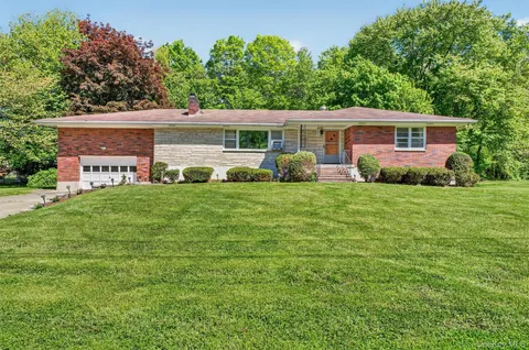 $479,000 | 9 Alladin Court, Wappingers Falls, NY 12590