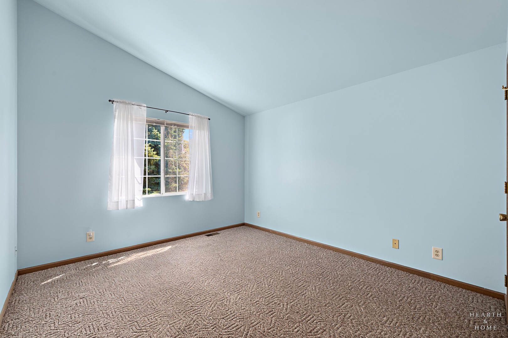 677 Silver Creek Road Woodstock, IL 60098 - Photo 20 of 27