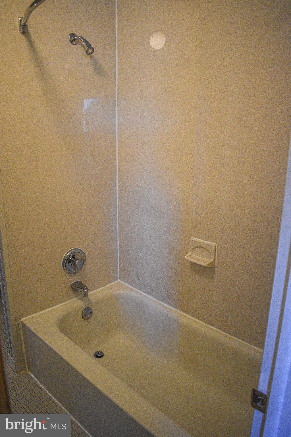 221 Greendale Road Philadelphia, PA 19154 - Photo 15 of 24