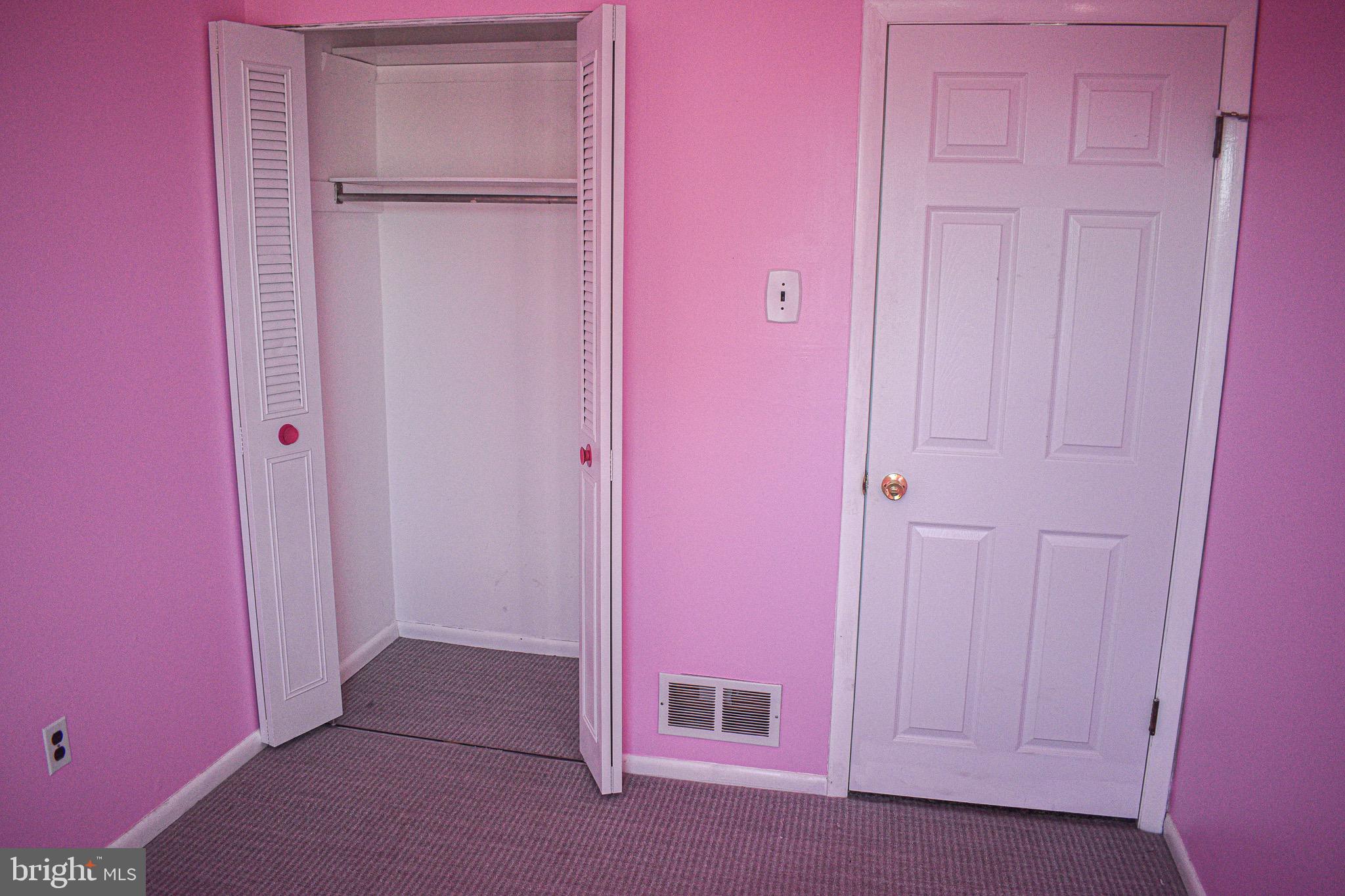 221 Greendale Road Philadelphia, PA 19154 - Photo 17 of 24