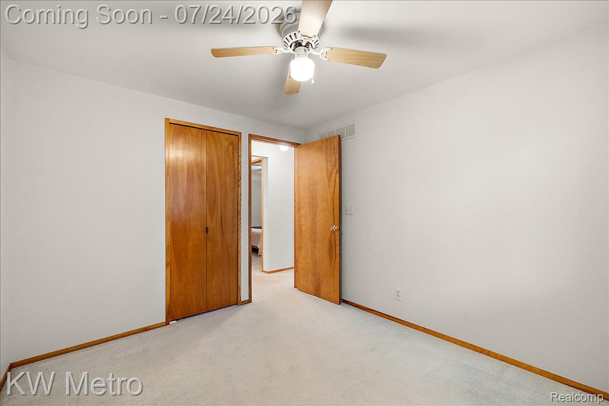 2804 Rhineberry Road Rochester, MI 48309 - Photo 17 of 35 Bedroom Three