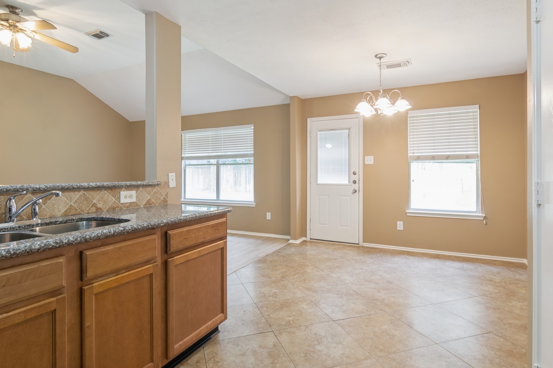 5226 Bright Oak Court Spring, TX 77373 - Photo 9 of 22 Gallery Image 9