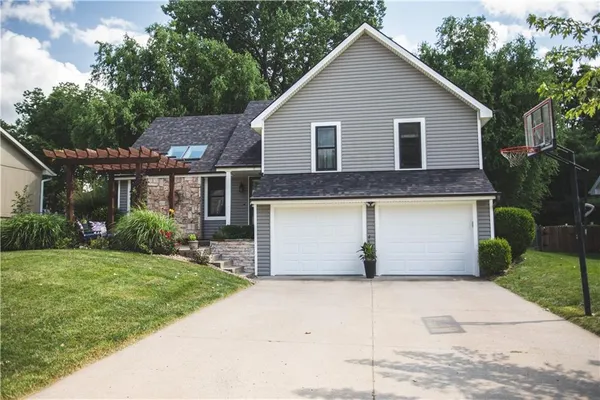 $353,000 | 3614 Robin Lane, St. Joseph, MO 64506