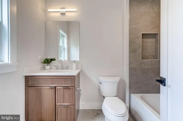 $2,649,888 | 506 Kingsley Road Southwest, Vienna, VA 22180