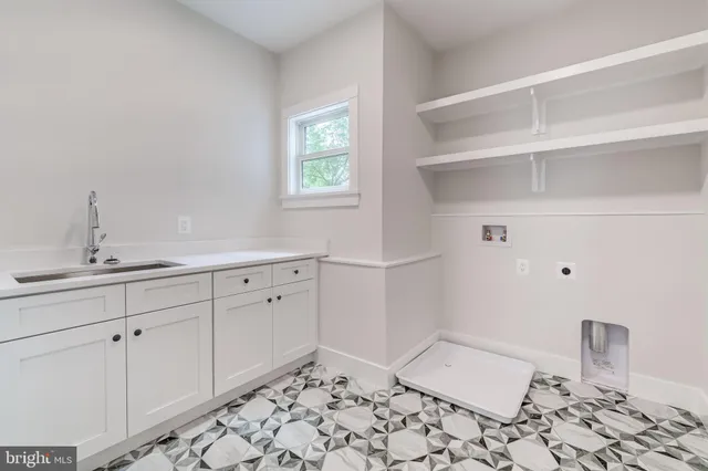 $2,649,888 | 506 Kingsley Road Southwest, Vienna, VA 22180