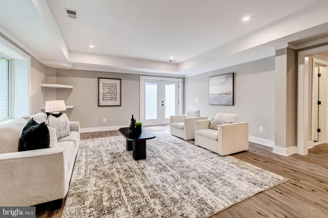 $2,649,888 | 506 Kingsley Road Southwest, Vienna, VA 22180