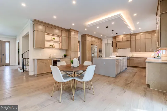 $2,649,888 | 506 Kingsley Road Southwest, Vienna, VA 22180