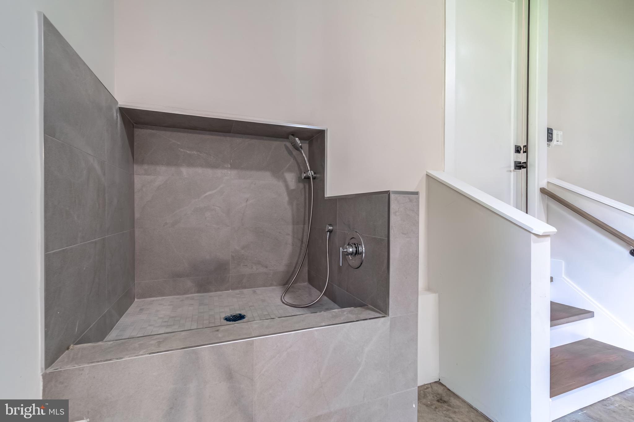 506 Kingsley Road Southwest Vienna, VA 22180 - Photo 65 of 150