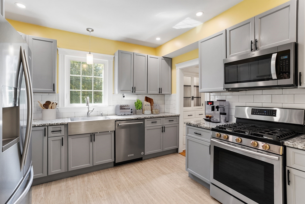 897 Amesbury Road Haverhill, MA 01830 - Photo 15 of 42 Gallery Image 15