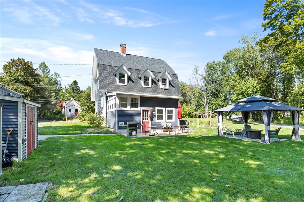 897 Amesbury Road Haverhill, MA 01830 - Photo 4 of 42 Gallery Image 4