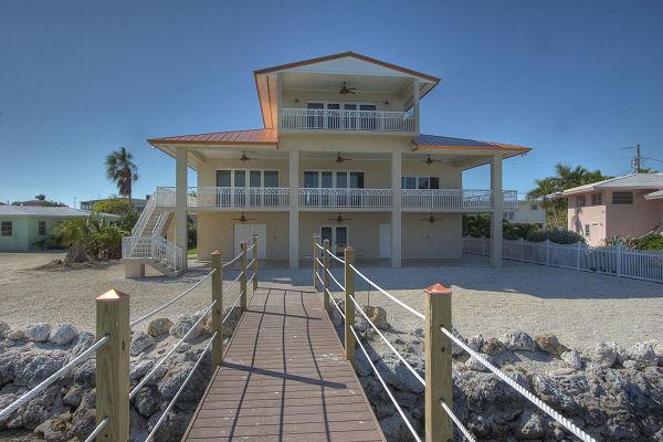 202 Elva Road Tavernier, FL 33070 - Photo 5 of 15 REAR-CLOSER VIEW