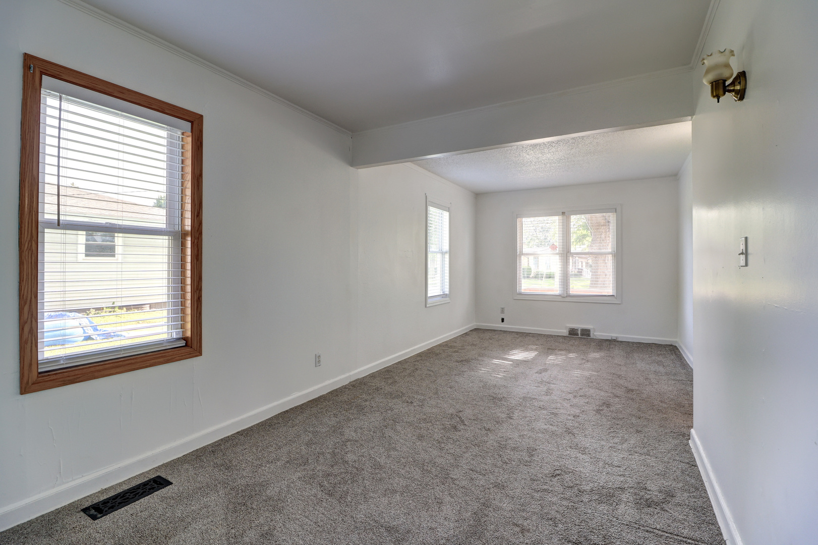 301 Ash Avenue Morrison, IL 61270 - Photo 6 of 36