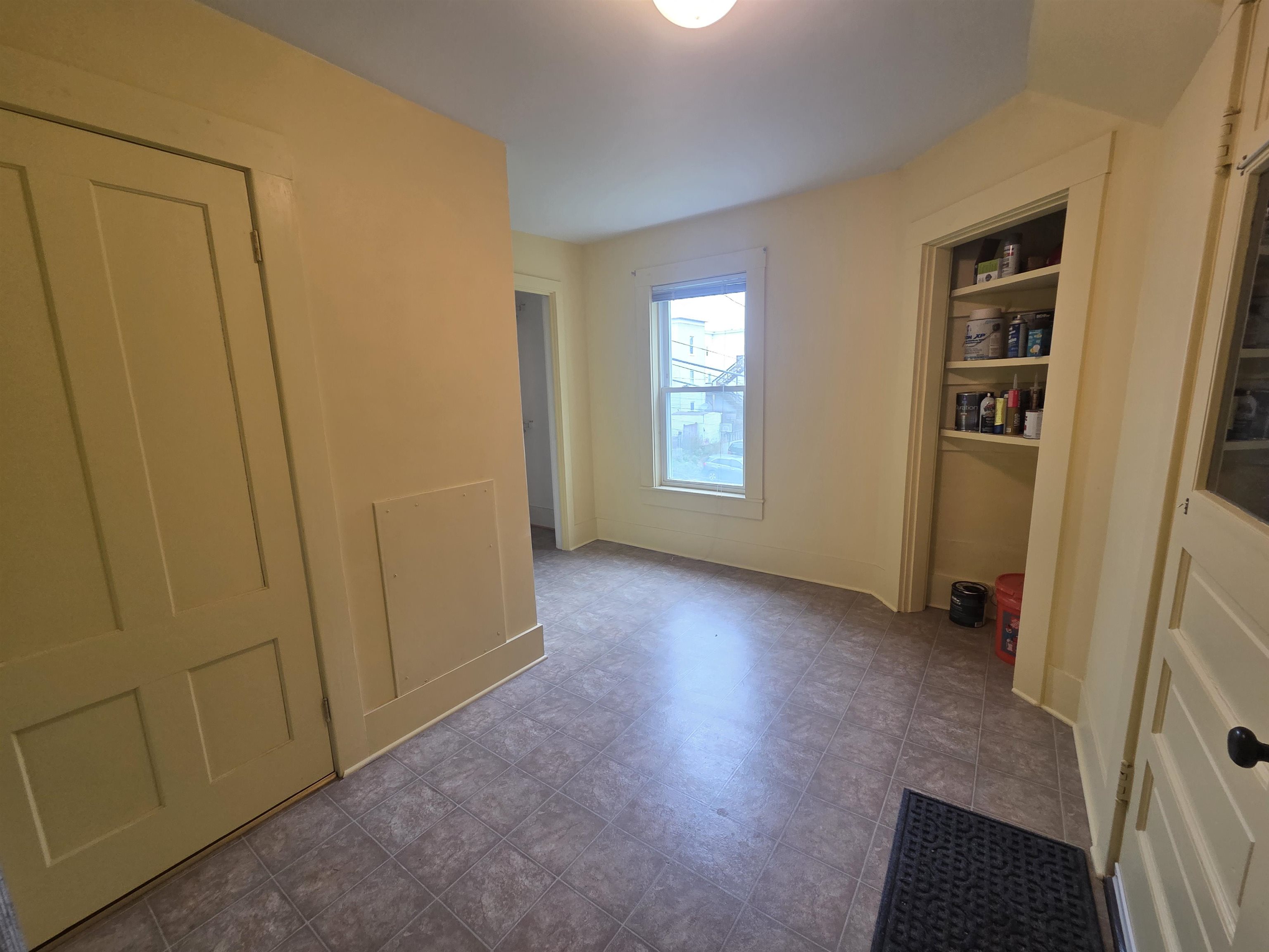 427 Wilson Street Manchester, NH 03103 - Photo 13 of 49