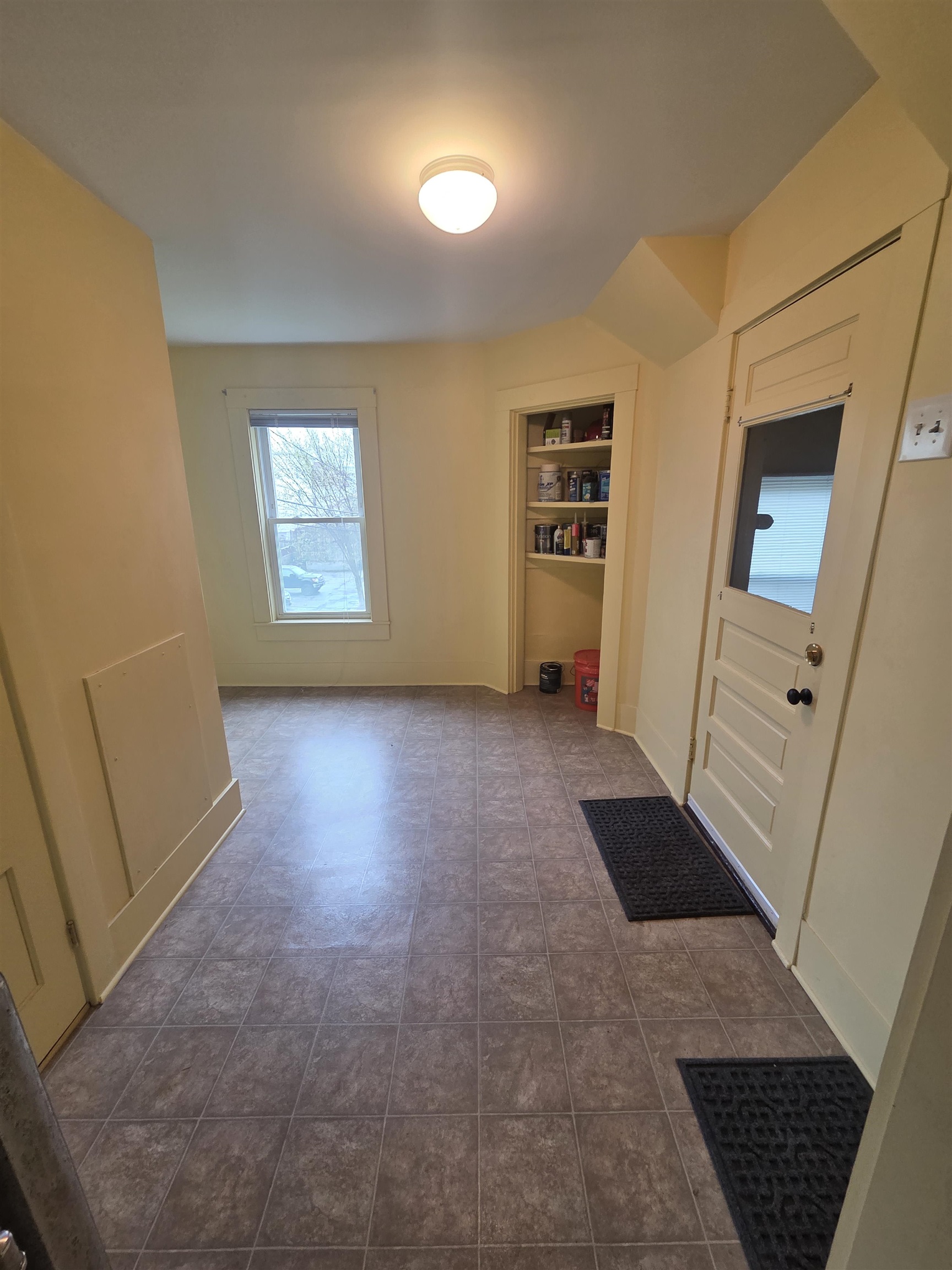 427 Wilson Street Manchester, NH 03103 - Photo 14 of 49