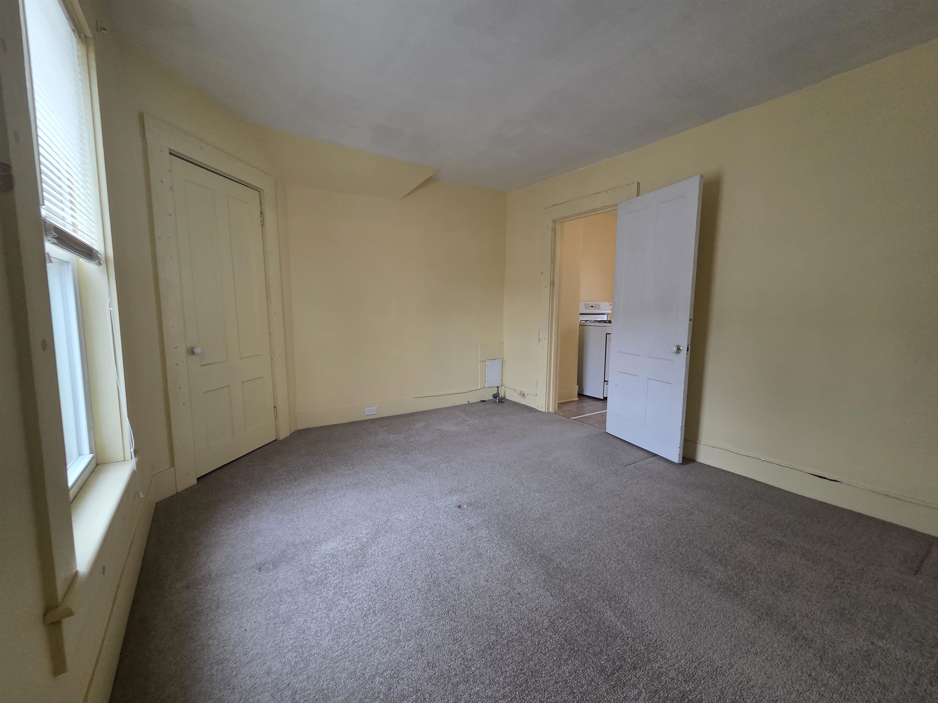 427 Wilson Street Manchester, NH 03103 - Photo 16 of 49