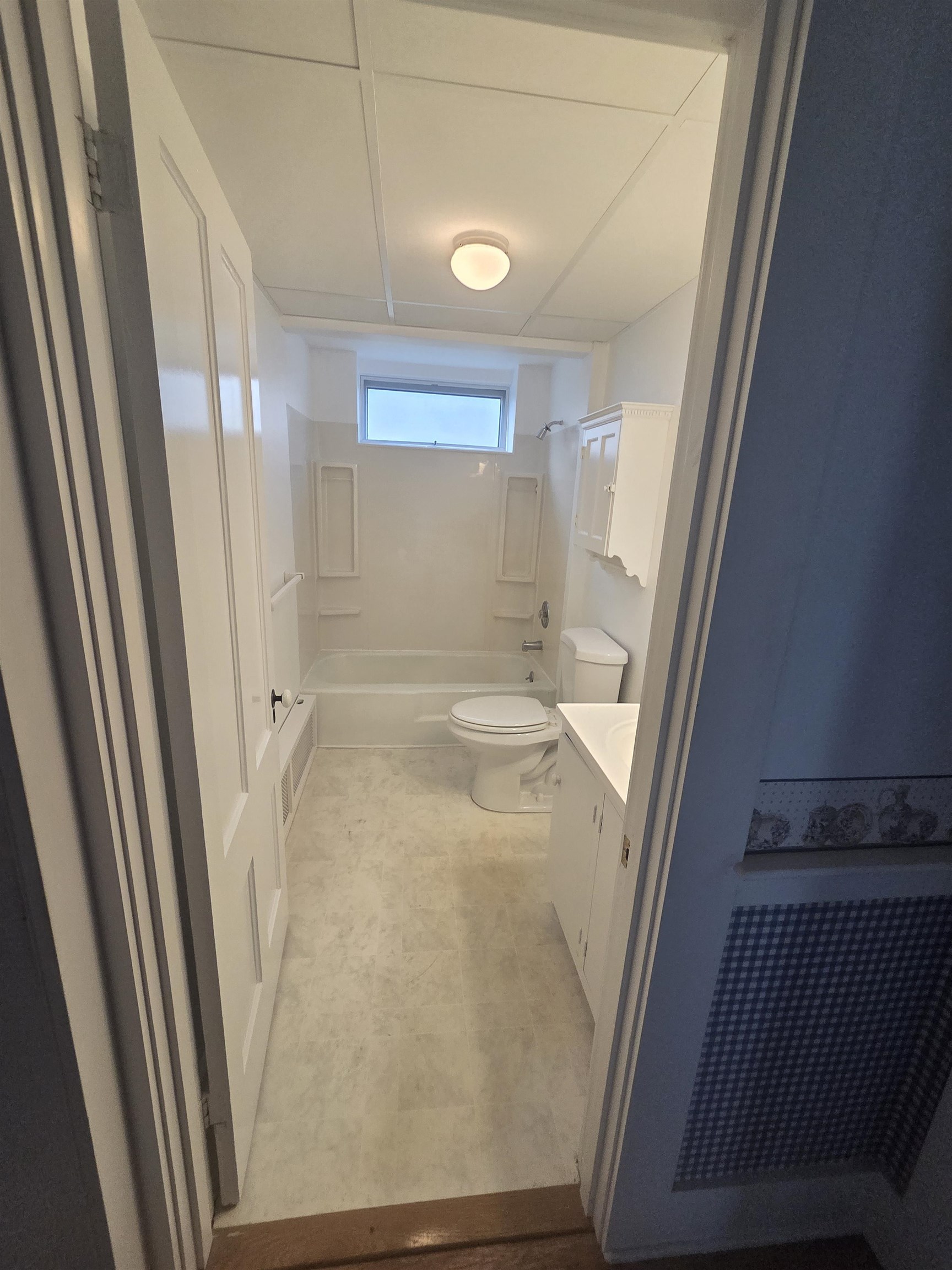 427 Wilson Street Manchester, NH 03103 - Photo 34 of 49