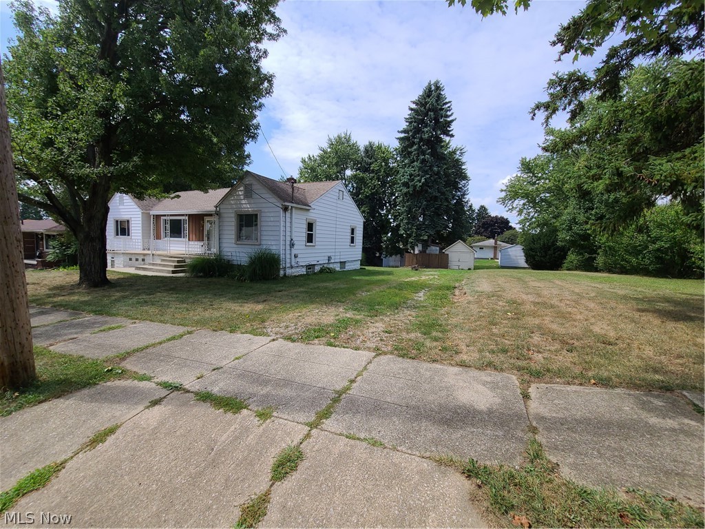 540 Lansing Road Akron, OH 44312 - Photo 2 of 35