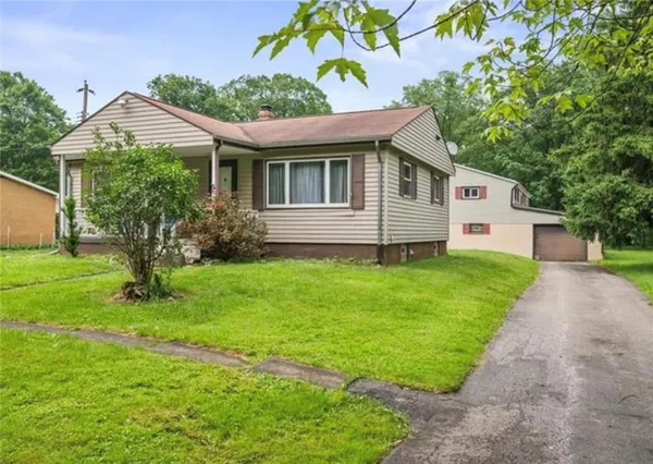 $265,000 | 1090-1094 North Darby Road, Hermitage, PA 16148