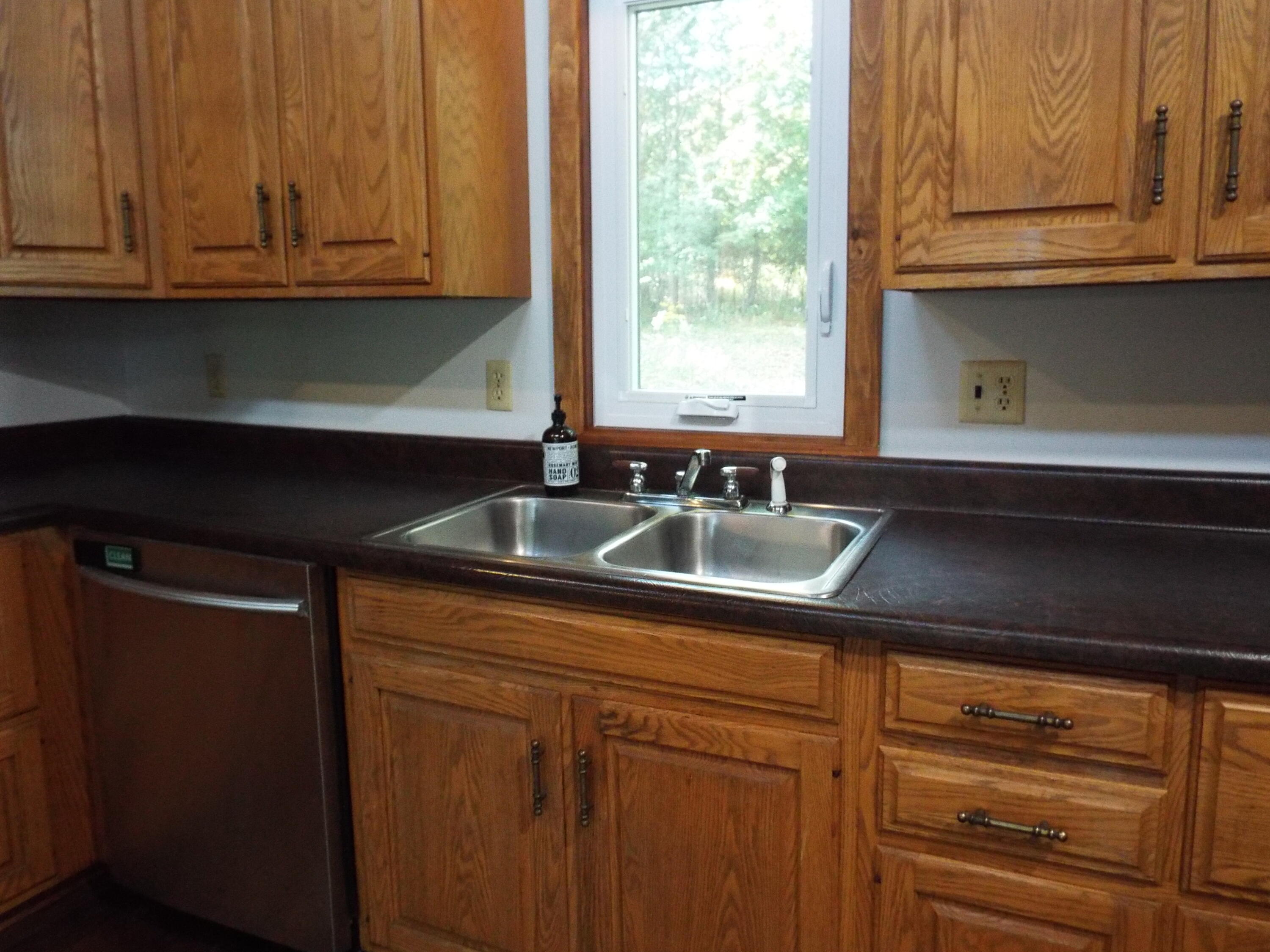 612 Billings Road Hermon, ME 04401 - Photo 7 of 36 DSCF3479