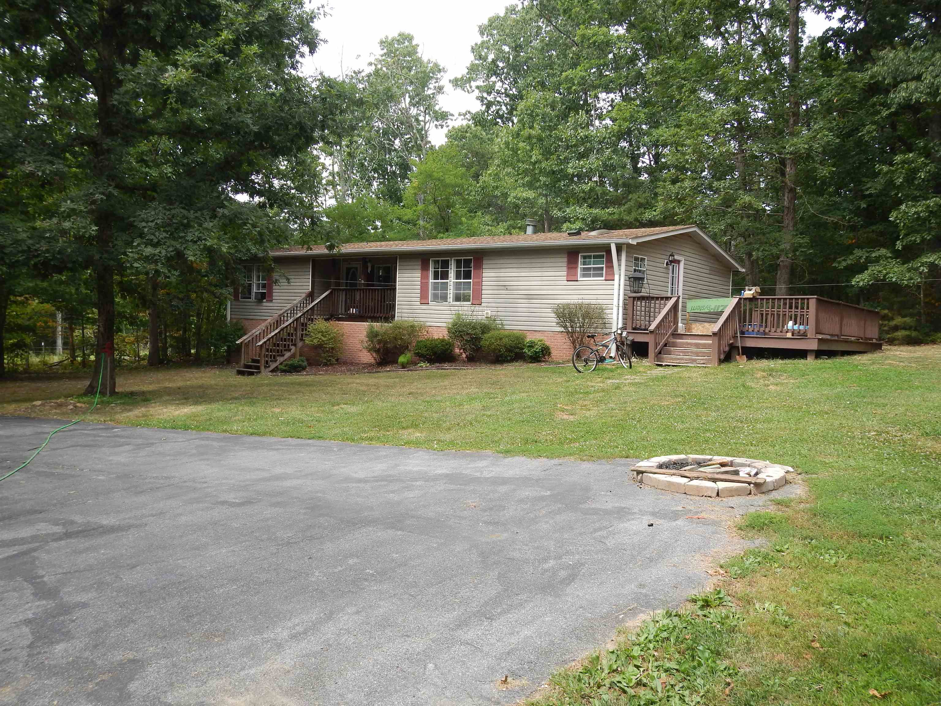 394 Thorofare Road Crimora, VA 24431 - Photo 1 of 16 Gallery Image 1