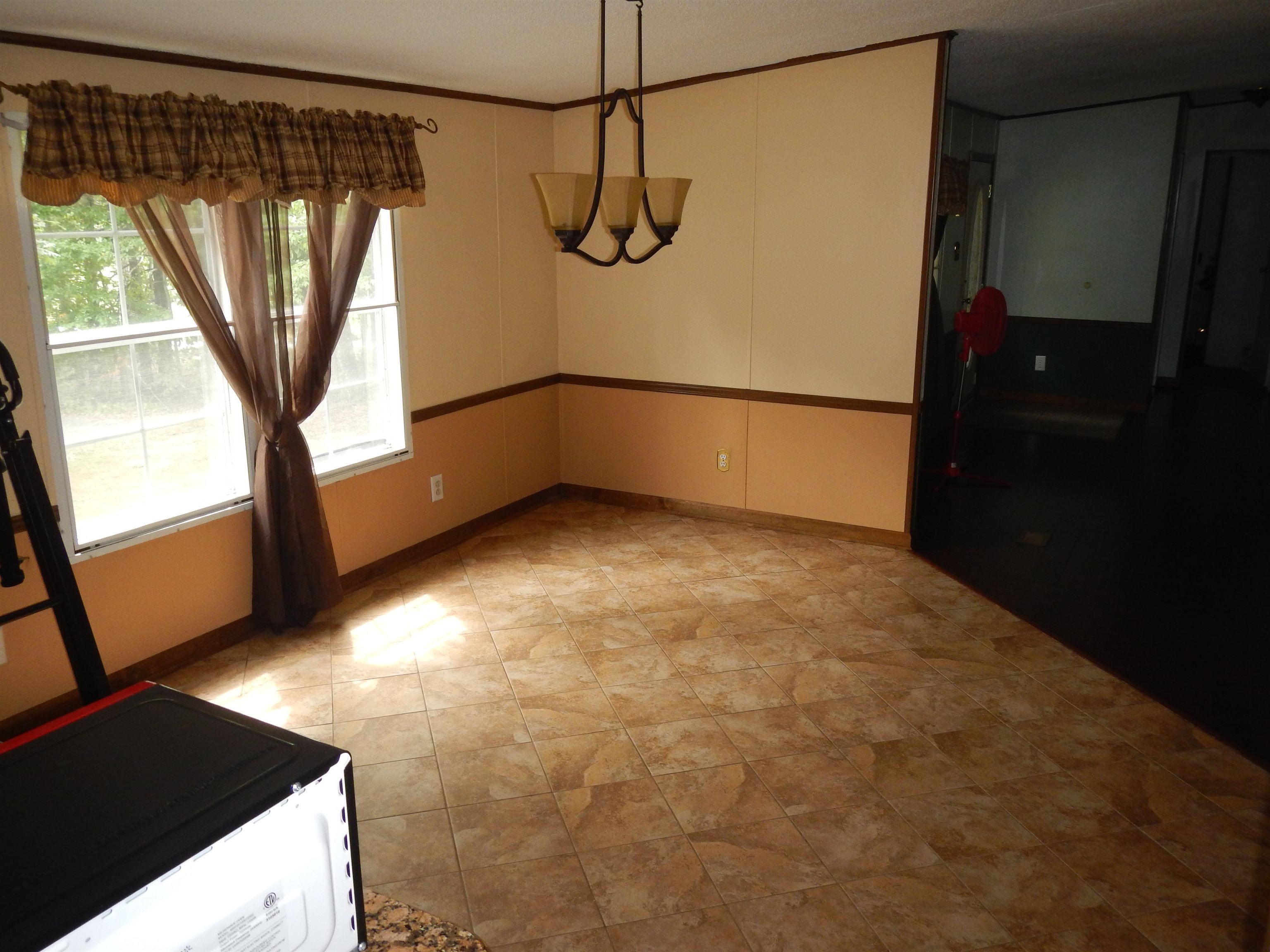 394 Thorofare Road Crimora, VA 24431 - Photo 8 of 16 Gallery Image 8