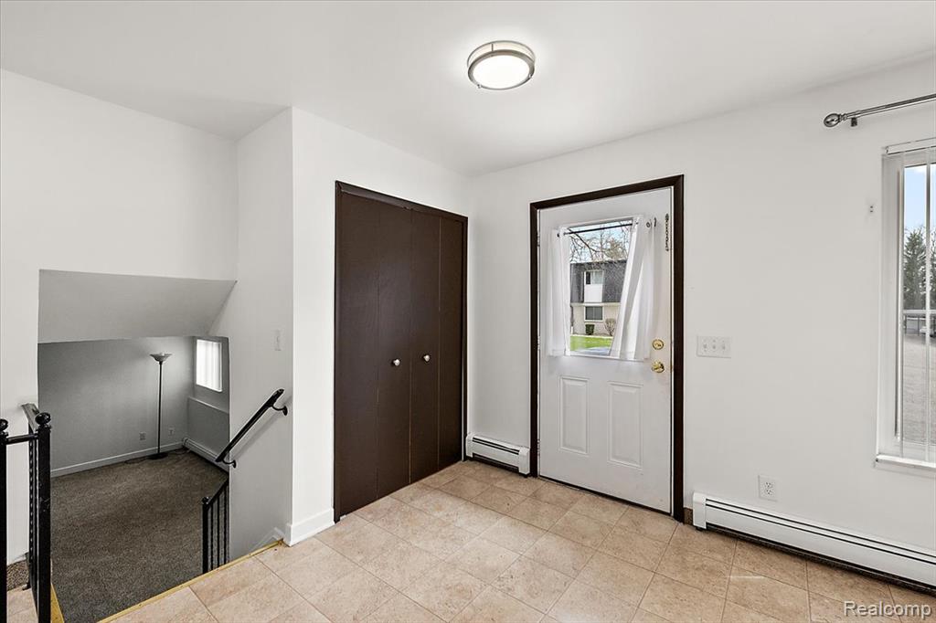 384 West Drahner Road, Unit C13 Oxford, MI 48371 - Photo 6 of 38