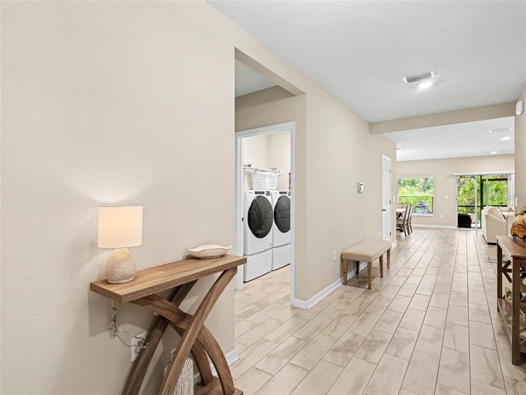 5536 Patano Loop Palmetto, FL 34221 - Photo 4 of 29