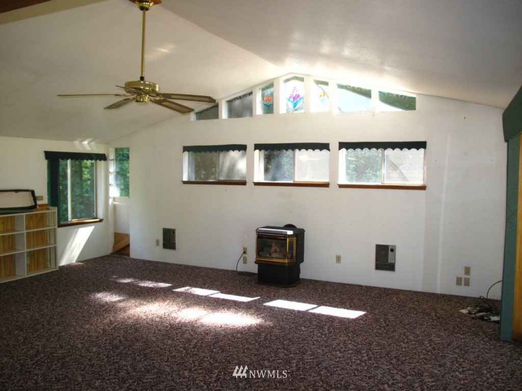 113 Hoffman Road Port Angeles, WA 98363 - Photo 8 of 25 Gallery Image 8