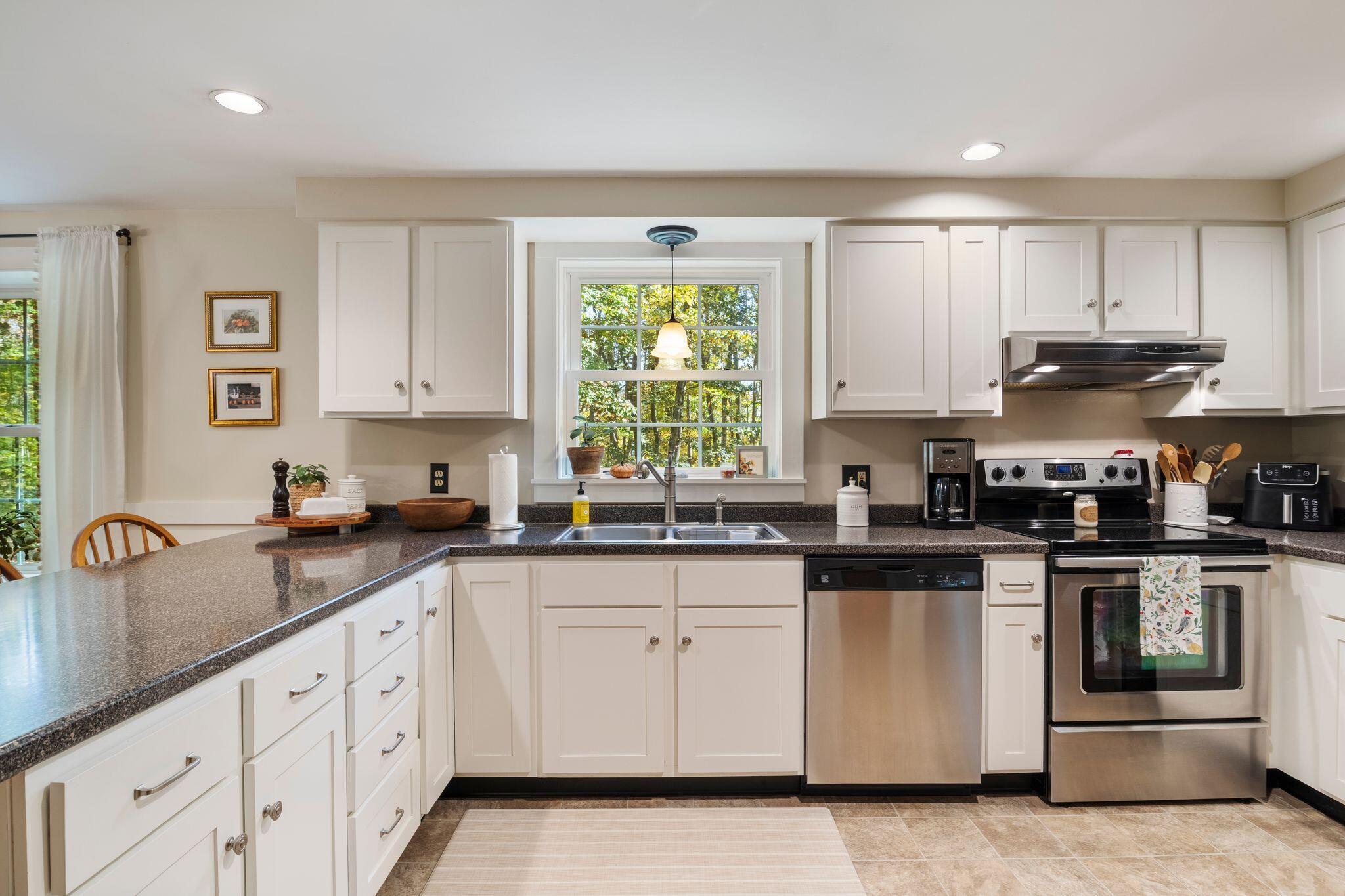 12 Richard Road Gorham, ME 04038 - Photo 11 of 45 12_Richard_Rd_11