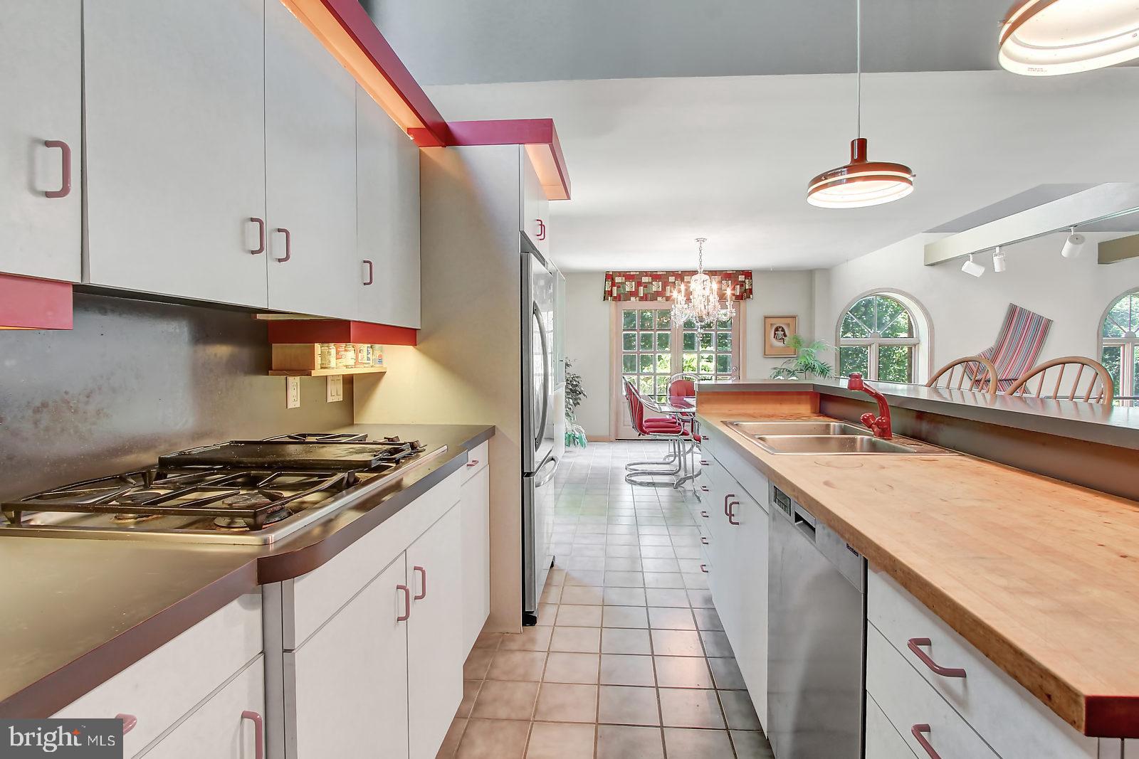 330 Millway Road Ephrata, PA 17522 - Photo 11 of 43 Kitchen