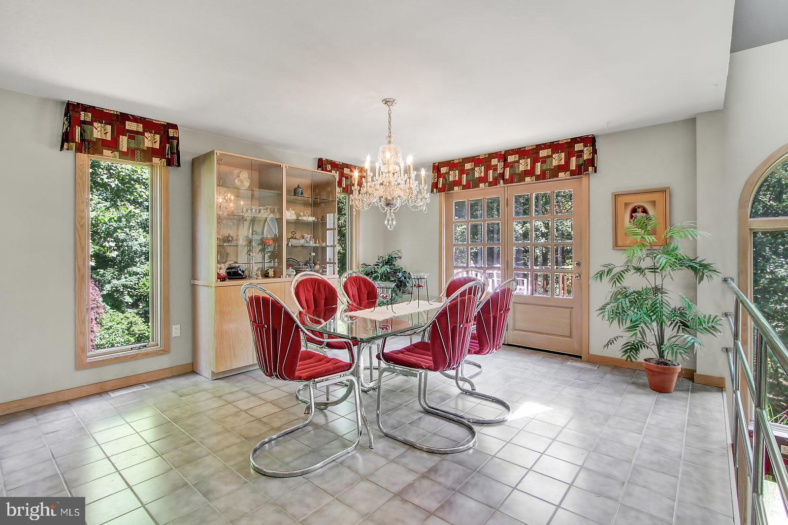 330 Millway Road Ephrata, PA 17522 - Photo 13 of 43 Dining Room