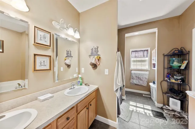 $730,000 | 1581 Rhyne Road, Dallas, NC 28034