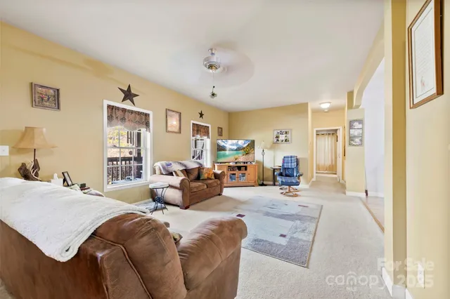 $730,000 | 1581 Rhyne Road, Dallas, NC 28034