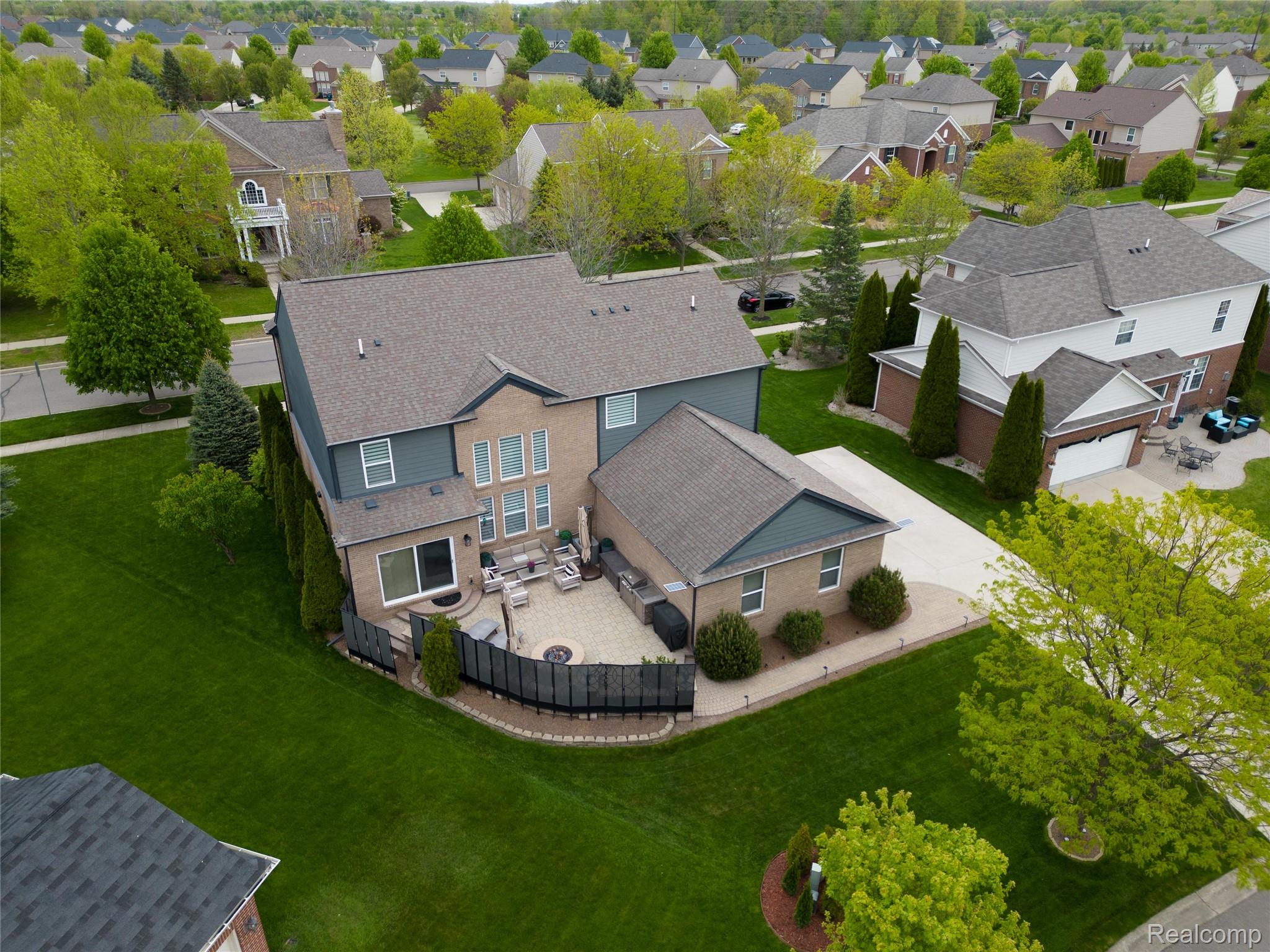 50411 Lansdowne Road Canton, MI 48188 - Photo 67 of 75 Aerial view of residential area