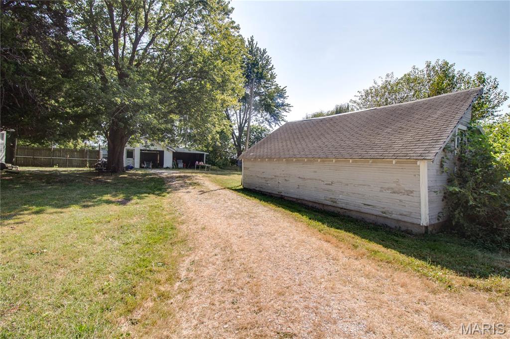 27025 Sunderland Road Jerseyville, IL 62052 - Photo 38 of 44