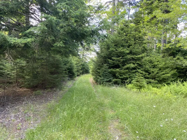 $280,000 | 2 Q Hermit's Point Road, Islesboro, ME 04848