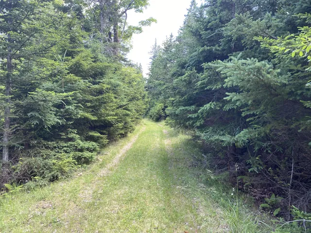 $280,000 | 2 Q Hermit's Point Road, Islesboro, ME 04848